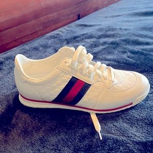 Gucci,size 7.5,white